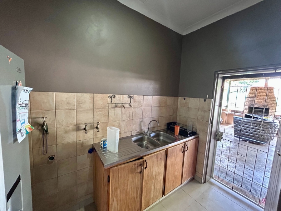 4 Bedroom Property for Sale in Wilkeville North West